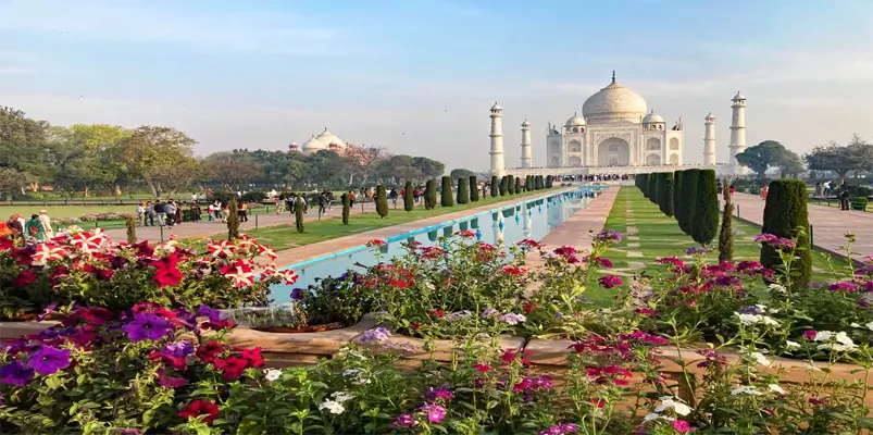 taj Mahal-agra-india-s-most-famous-landmark